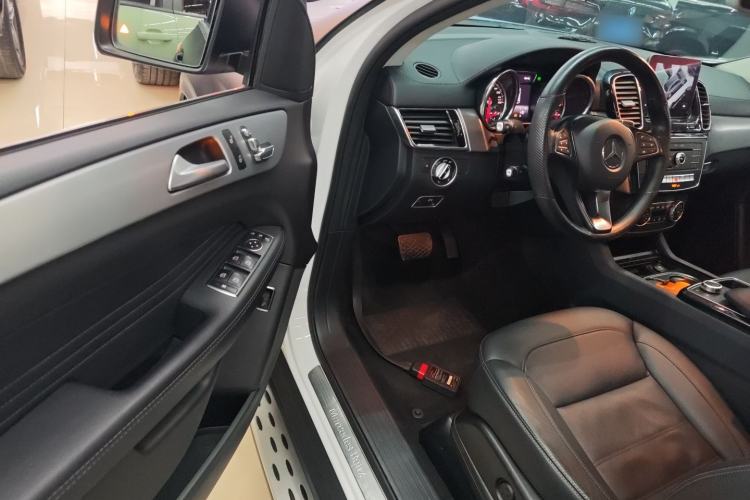 Used Mercedes-Benz GLE Coupe 2018 GLE 320 4MATIC Coupe SUV Driver Seat