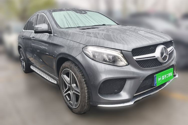 Used Mercedes-Benz GLE Coupe 2018 GLE 320 4MATIC Coupe SUV Front Right 45 Deg
