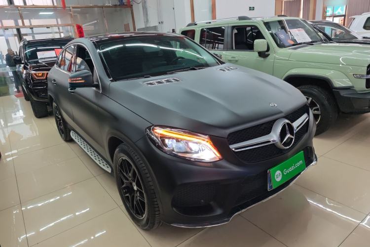 Used Mercedes-Benz GLE Coupe 2018 GLE 320 4MATIC Coupe SUV Front Right 45 Deg