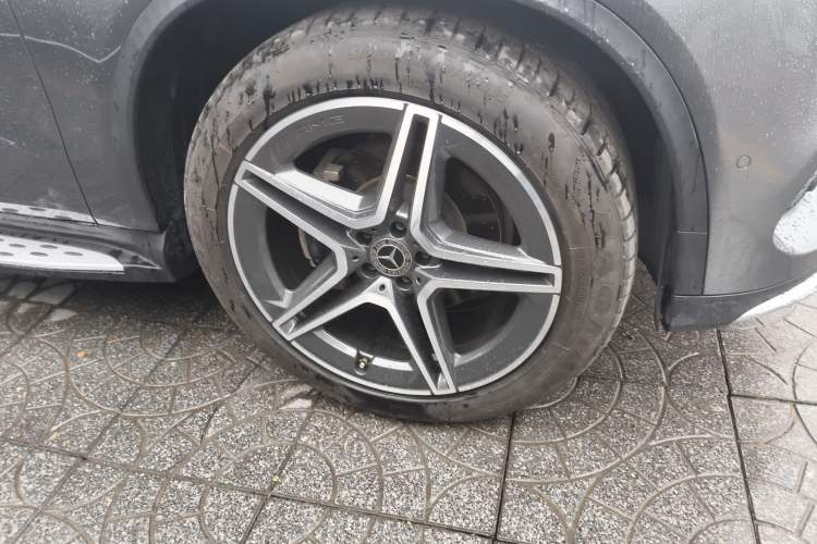 Used Mercedes-Benz GLE Coupe 2018 GLE 320 4MATIC Coupe SUV Right Front Wheel Hub