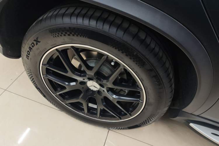 Used Mercedes-Benz GLE Coupe 2018 GLE 320 4MATIC Coupe SUV Right Rear Wheel Hub