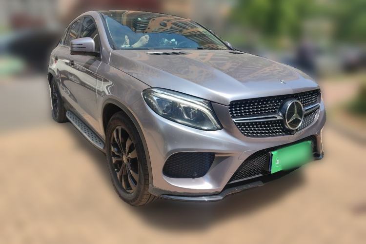 Used Mercedes-Benz GLE Coupe 2018 GLE 400 4MATIC Coupe SUV Front Right 45 Deg