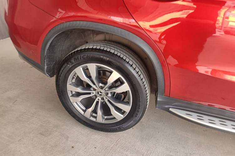 Used Mercedes-Benz GLE Coupe 2018 GLE 400 4MATIC Coupe SUV Exterior 5