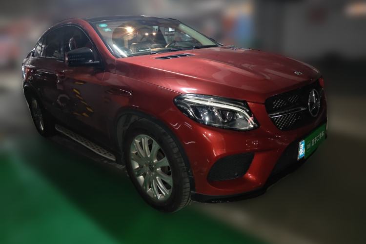 Used Mercedes-Benz GLE Coupe 2018 GLE 320 4MATIC Coupe SUV Front Right 45 Deg