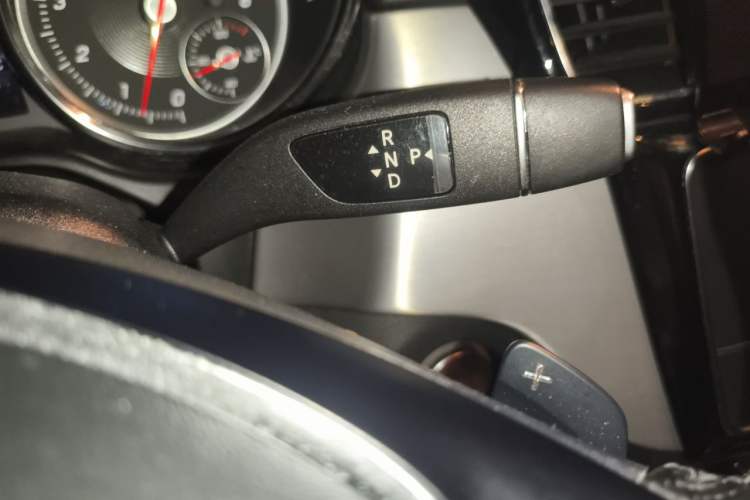 Used Mercedes-Benz GLE Coupe 2018 GLE 320 4MATIC Coupe SUV Gear Lever