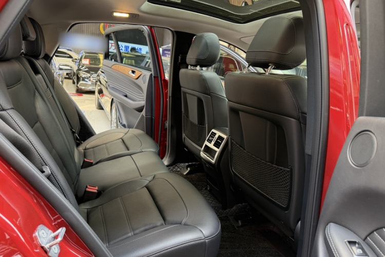 Used Mercedes-Benz GLE Coupe 2018 GLE 320 4MATIC Coupe SUV Interior 1
