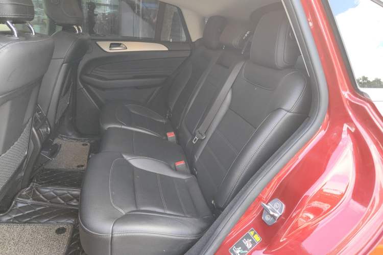 Used Mercedes-Benz GLE Coupe 2018 GLE 400 4MATIC Coupe SUV Left Rear Seat