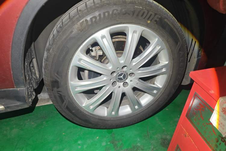 Used Mercedes-Benz GLE Coupe 2018 GLE 320 4MATIC Coupe SUV Right Front Wheel Hub