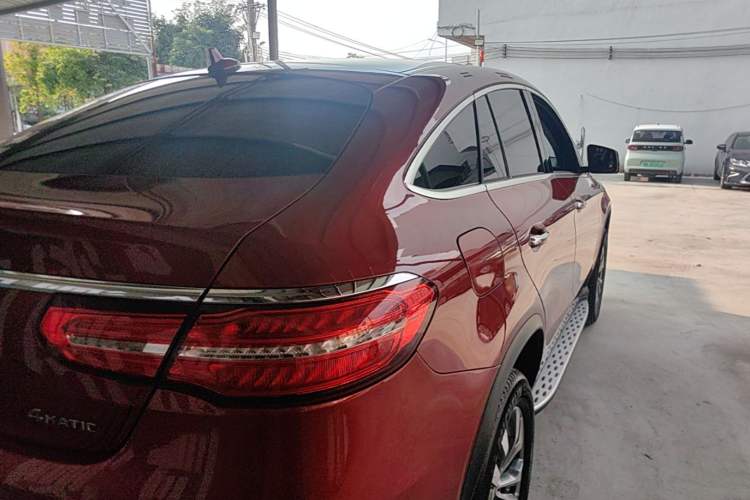 Used Mercedes-Benz GLE Coupe 2018 GLE 400 4MATIC Coupe SUV Right Rear Taillight