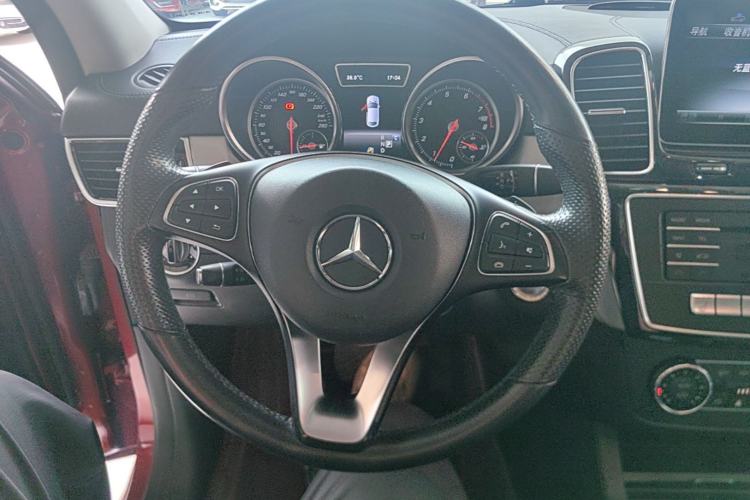 Used Mercedes-Benz GLE Coupe 2018 GLE 400 4MATIC Coupe SUV Steering Wheel