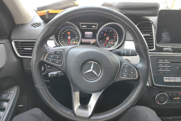 Used Mercedes-Benz GLE Coupe 2018 GLE 400 4MATIC Coupe SUV Steering Wheel