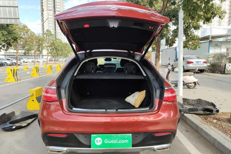 Used Mercedes-Benz GLE Coupe 2018 GLE 400 4MATIC Coupe SUV Trunk