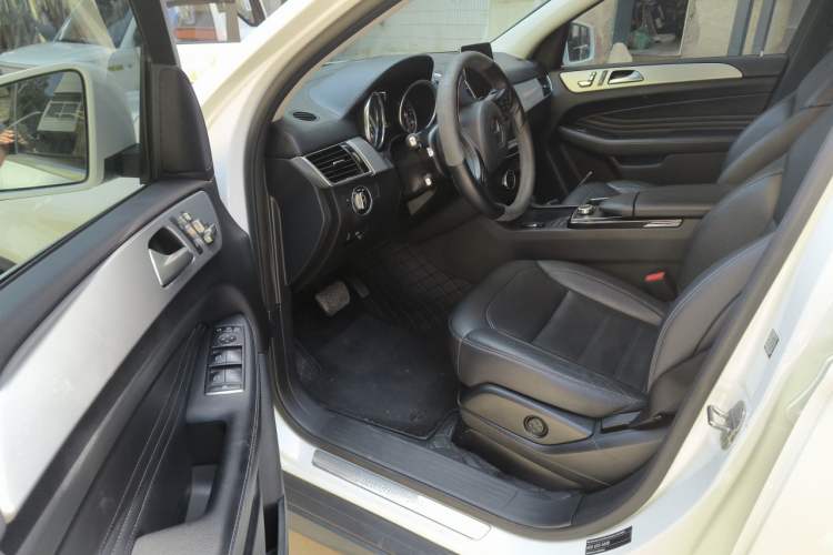 Used Mercedes-Benz GLE Coupe 2018 GLE 320 4MATIC Coupe SUV Driver Seat