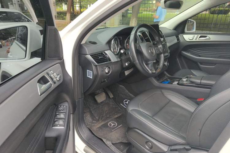 Used Mercedes-Benz GLE Coupe 2018 GLE 320 4MATIC Coupe SUV Driver Seat