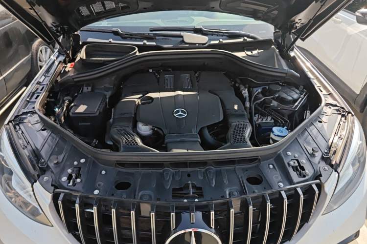 Used Mercedes-Benz GLE Coupe 2018 GLE 400 4MATIC Coupe SUV Engine Bay