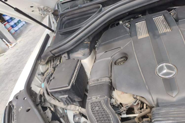 Used Mercedes-Benz GLE Coupe 2018 GLE 400 4MATIC Coupe SUV Engine Bay Right