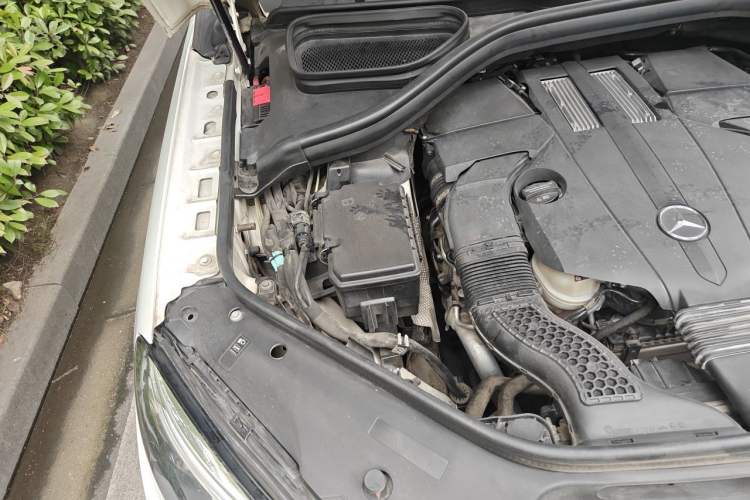 Used Mercedes-Benz GLE Coupe 2018 GLE 400 4MATIC Coupe SUV Engine Bay Right