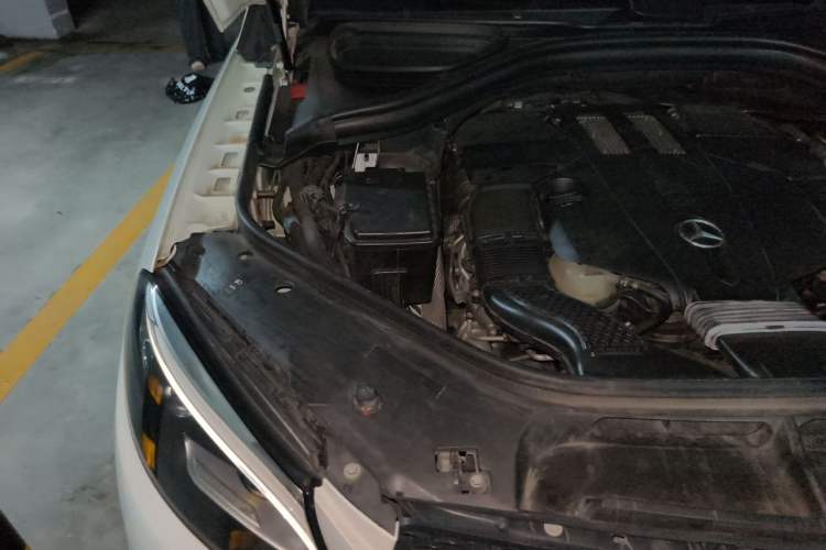 Used Mercedes-Benz GLE Coupe 2018 GLE 400 4MATIC Coupe SUV Engine Bay Right