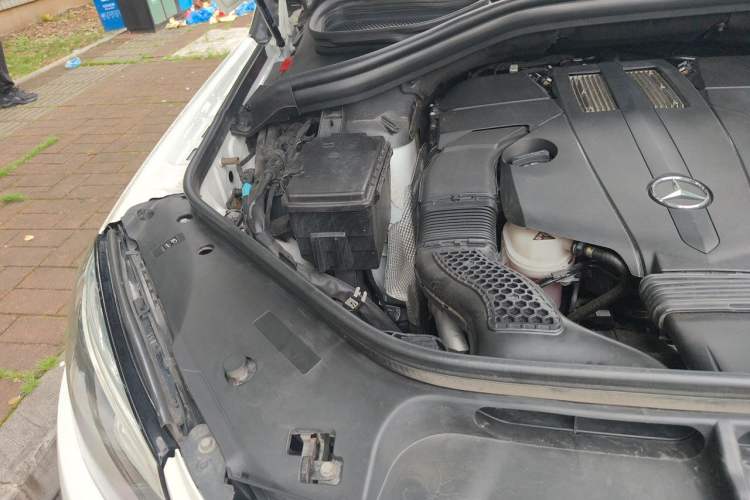 Used Mercedes-Benz GLE Coupe 2018 GLE 320 4MATIC Coupe SUV Engine Bay Right
