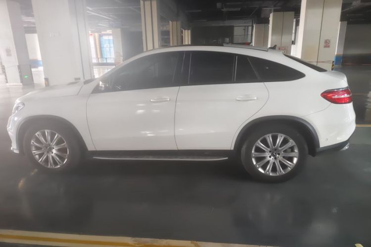 Used Mercedes-Benz GLE Coupe 2018 GLE 320 4MATIC Coupe SUV Exterior 7