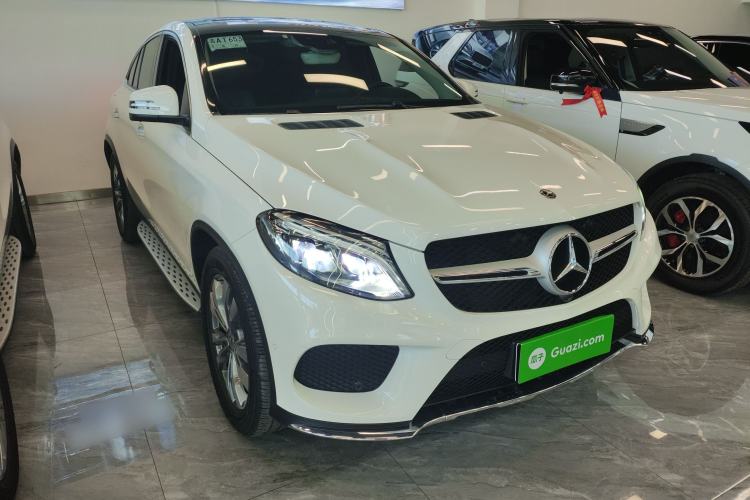 Used Mercedes-Benz GLE Coupe 2018 GLE 400 4MATIC Coupe SUV Front Right 45 Deg