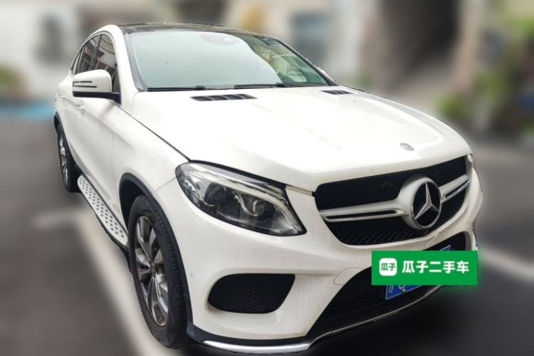 Used Mercedes-Benz GLE Coupe 2018 GLE 400 4MATIC Coupe SUV Front Right 45 Deg