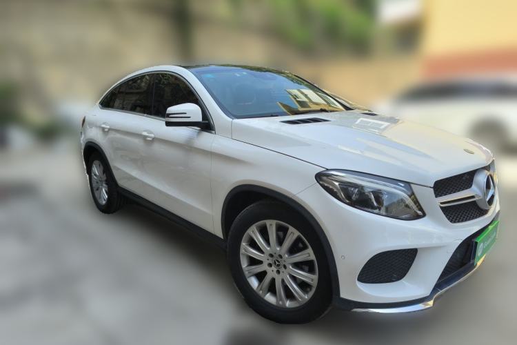 Used Mercedes-Benz GLE Coupe 2018 GLE 320 4MATIC Coupe SUV Front Right 45 Deg