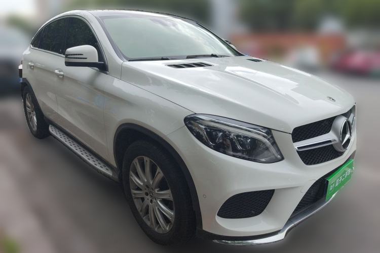 Used Mercedes-Benz GLE Coupe 2018 GLE 320 4MATIC Coupe SUV Front Right 45 Deg