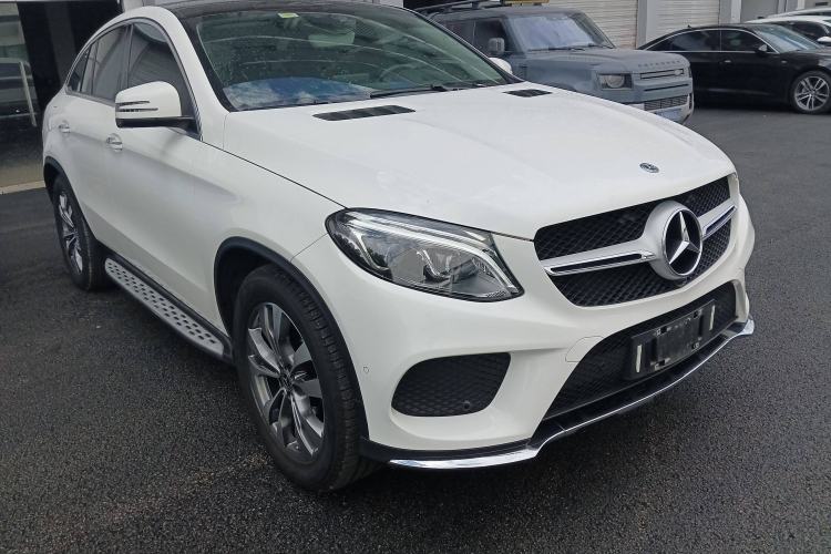 Used Mercedes-Benz GLE Coupe 2018 GLE 400 4MATIC Coupe SUV Front Right 45 Deg