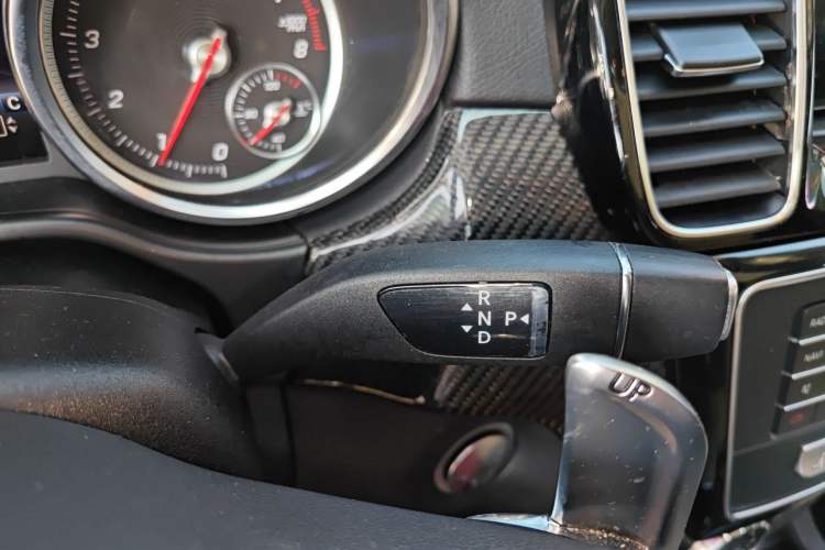 Used Mercedes-Benz GLE Coupe 2018 GLE 400 4MATIC Coupe SUV Gear Lever