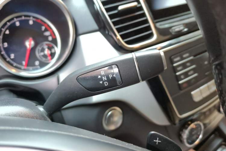 Used Mercedes-Benz GLE Coupe 2018 GLE 400 4MATIC Coupe SUV Gear Lever