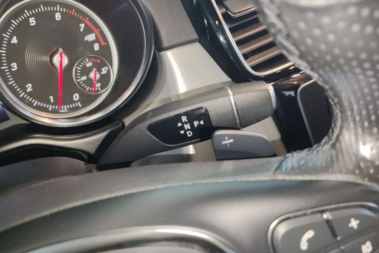Used Mercedes-Benz GLE Coupe 2018 GLE 400 4MATIC Coupe SUV Gear Lever