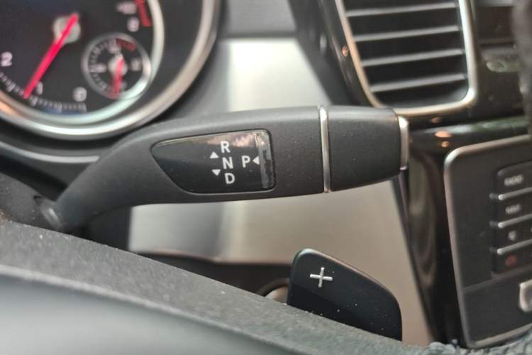 Used Mercedes-Benz GLE Coupe 2018 GLE 400 4MATIC Coupe SUV Gear Lever