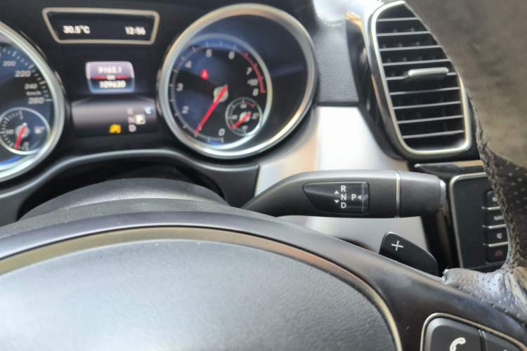 Used Mercedes-Benz GLE Coupe 2018 GLE 320 4MATIC Coupe SUV Gear Lever