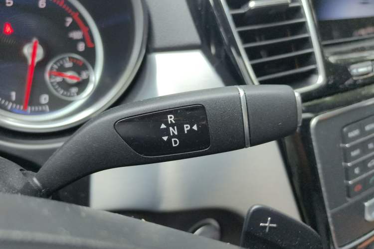 Used Mercedes-Benz GLE Coupe 2018 GLE 320 4MATIC Coupe SUV Gear Lever