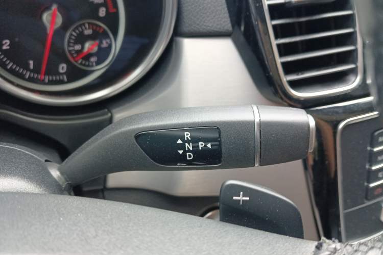 Used Mercedes-Benz GLE Coupe 2018 GLE 400 4MATIC Coupe SUV Gear Lever