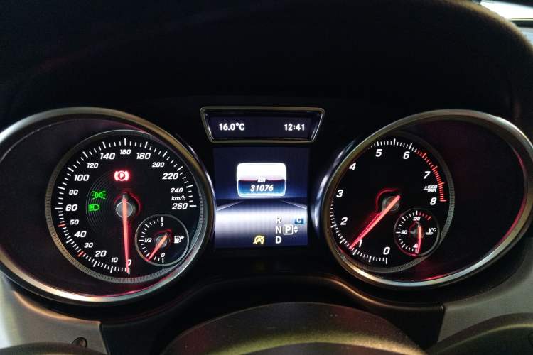 Used Mercedes-Benz GLE Coupe 2018 GLE 320 4MATIC Coupe SUV Instrument Cluster