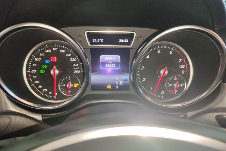 Used Mercedes-Benz GLE Coupe 2018 GLE 400 4MATIC Coupe SUV Instrument Cluster