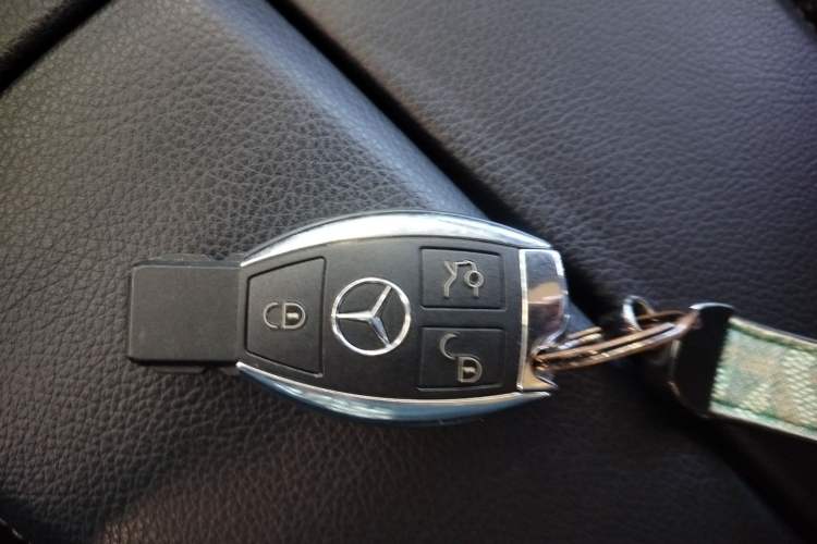 Used Mercedes-Benz GLE Coupe 2018 GLE 320 4MATIC Coupe SUV Interior 1