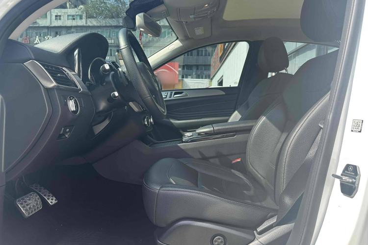 Used Mercedes-Benz GLE Coupe 2018 GLE 320 4MATIC Coupe SUV Interior 10
