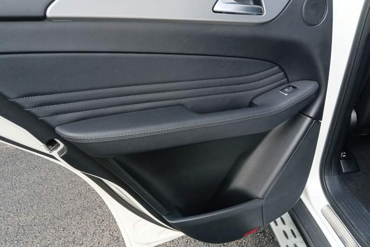 Used Mercedes-Benz GLE Coupe 2018 GLE 400 4MATIC Coupe SUV Left Rear Door Interior