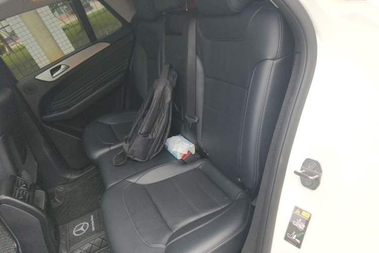 Used Mercedes-Benz GLE Coupe 2018 GLE 320 4MATIC Coupe SUV Left Rear Seat