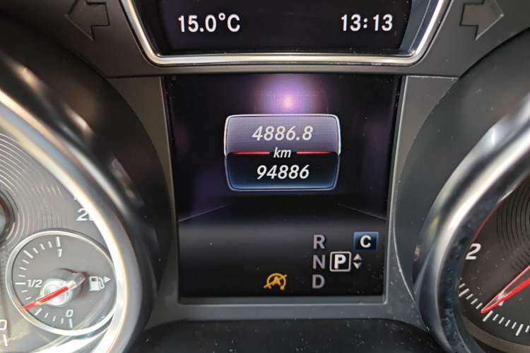 Used Mercedes-Benz GLE Coupe 2018 GLE 400 4MATIC Coupe SUV Odometer Close Up