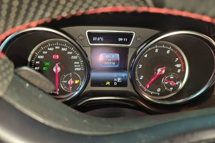 Used Mercedes-Benz GLE Coupe 2018 GLE 320 4MATIC Coupe SUV Odometer Close Up