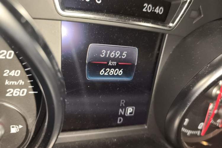 Used Mercedes-Benz GLE Coupe 2018 GLE 320 4MATIC Coupe SUV Odometer Close Up
