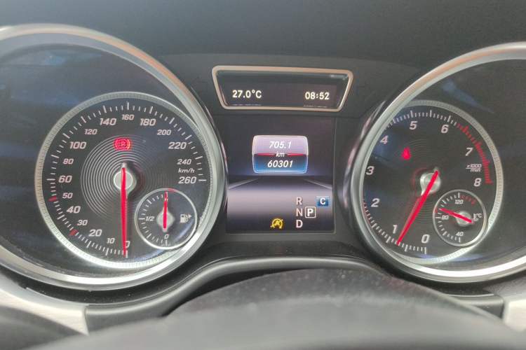 Used Mercedes-Benz GLE Coupe 2018 GLE 320 4MATIC Coupe SUV Odometer Close Up