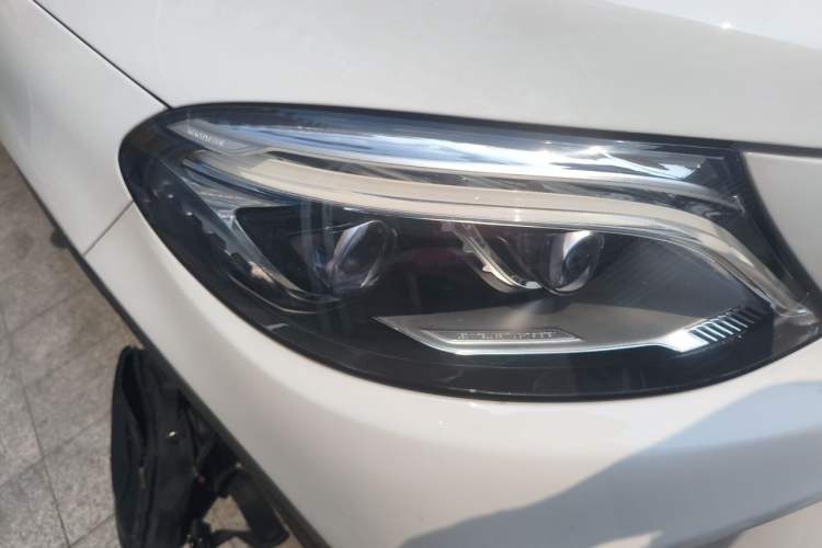 Used Mercedes-Benz GLE Coupe 2018 GLE 400 4MATIC Coupe SUV Right Front Headlight