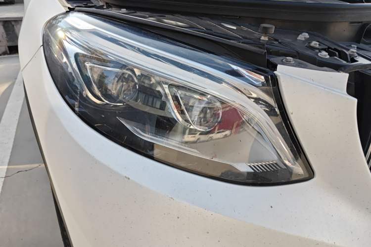Used Mercedes-Benz GLE Coupe 2018 GLE 400 4MATIC Coupe SUV Right Front Headlight