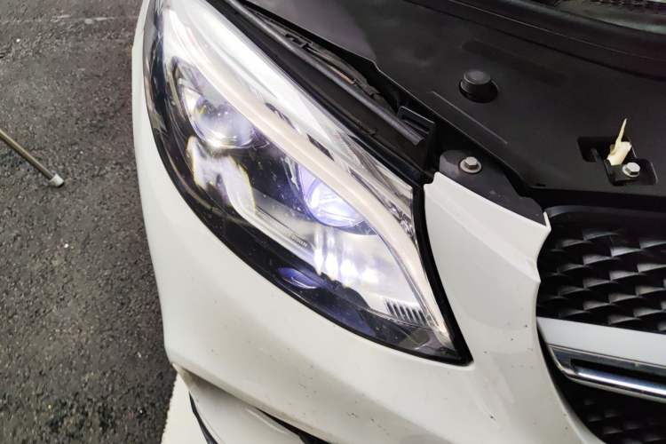 Used Mercedes-Benz GLE Coupe 2018 GLE 400 4MATIC Coupe SUV Right Front Headlight