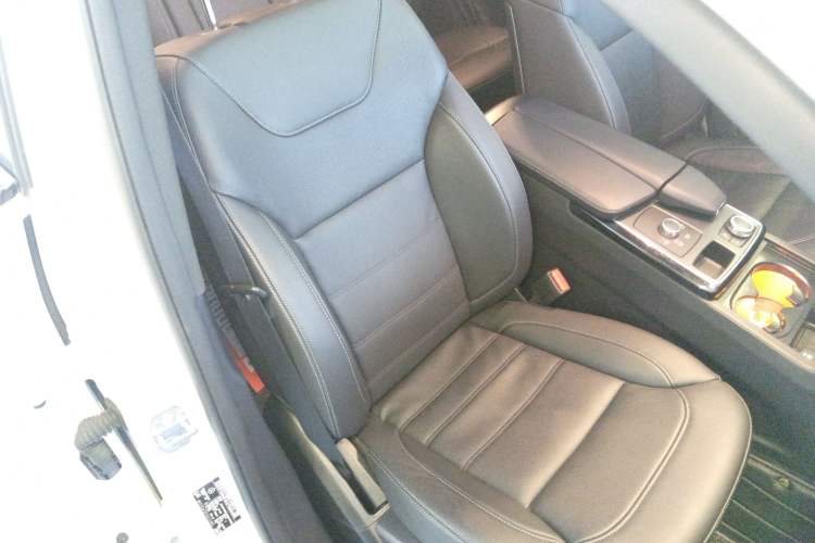 Used Mercedes-Benz GLE Coupe 2018 GLE 320 4MATIC Coupe SUV Right Front Seat